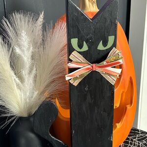 Handmade 16" Farmhouse Black Cat With Green Eyes Indoor Outdoor Halloween Decor